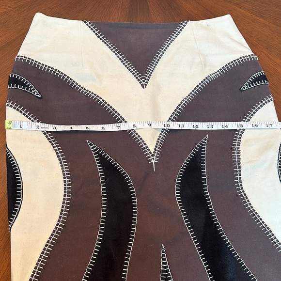 Moschino Geometric Statement Pencil Skirt – Size 8 - Picture 6 of 11